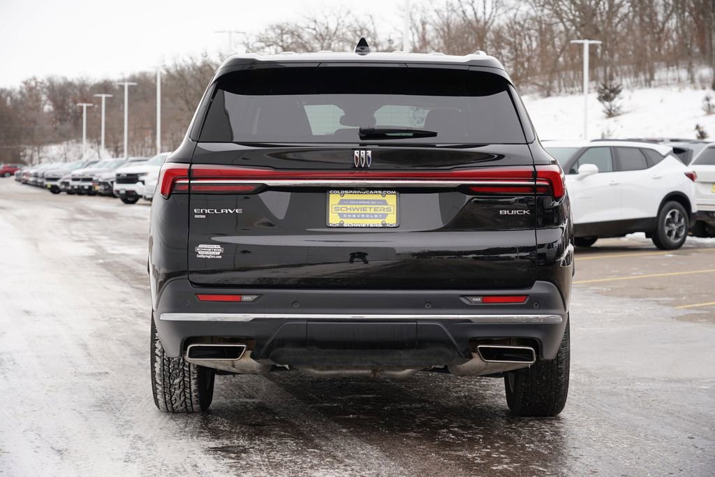 Used 2025 Buick Enclave Preferred image 4