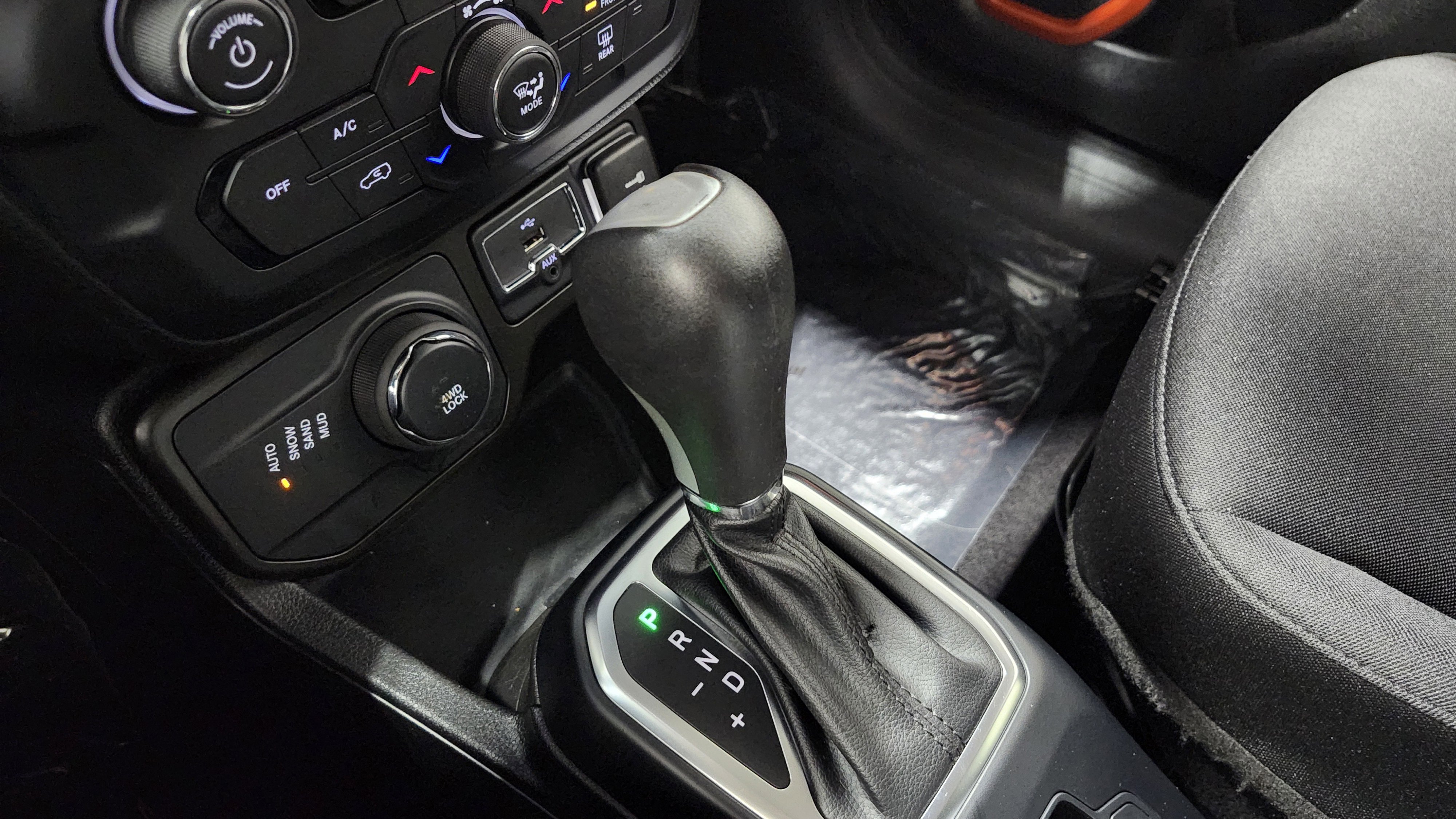 Used 2020 Jeep Renegade Latitude image 29