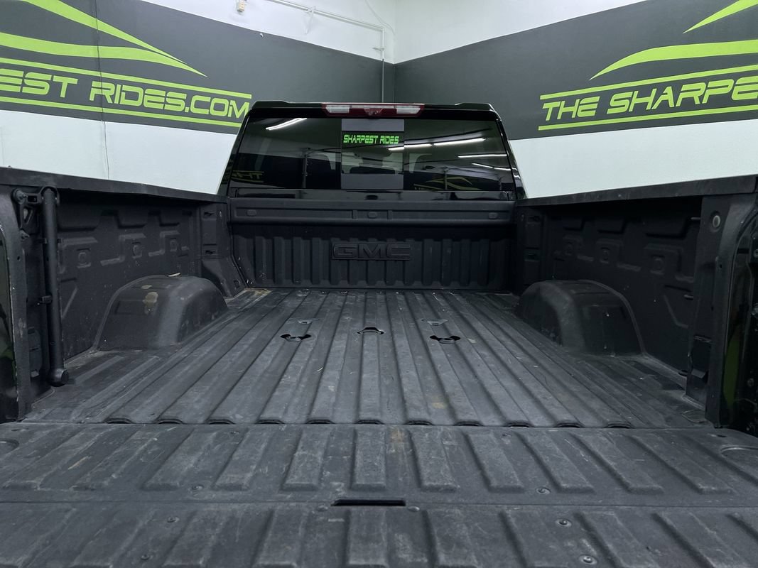 Used 2025 GMC Sierra 3500 Denali w/ Denali Reserve Package AWD/4WD image 30