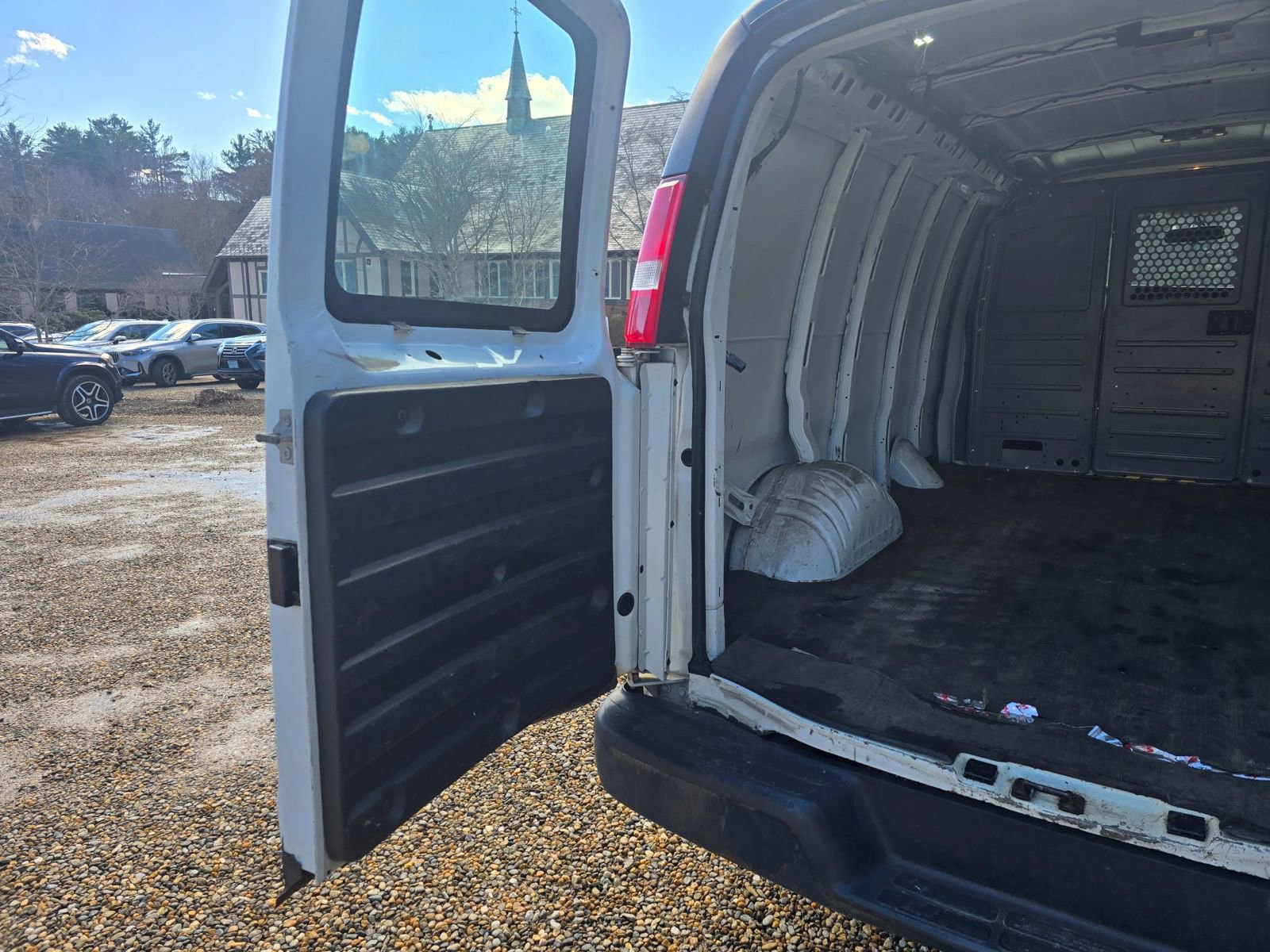 Used 2019 Chevrolet Express 3500 RWD image 7