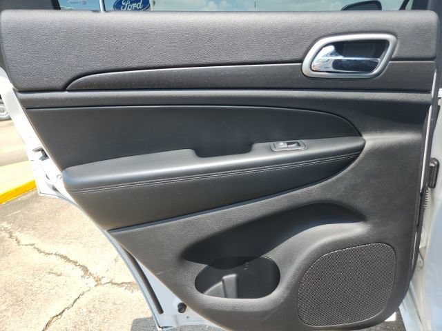 Used 2018 Jeep Grand Cherokee Altitude RWD image 27