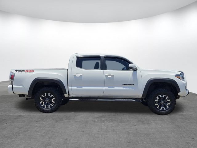 Used 2022 Toyota Tacoma TRD Off-Road w/ Technology Package AWD/4WD image 3