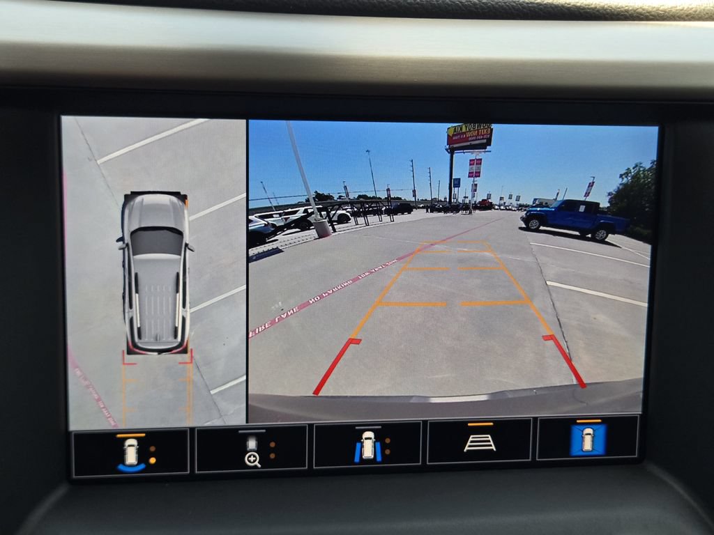 Used 2023 GMC Acadia Denali w/ Denali Technology Package FWD image 23