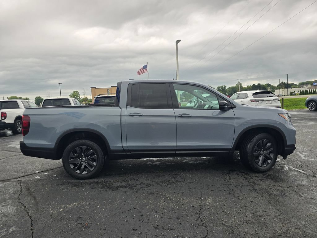 Used 2023 Honda Ridgeline Sport image 9