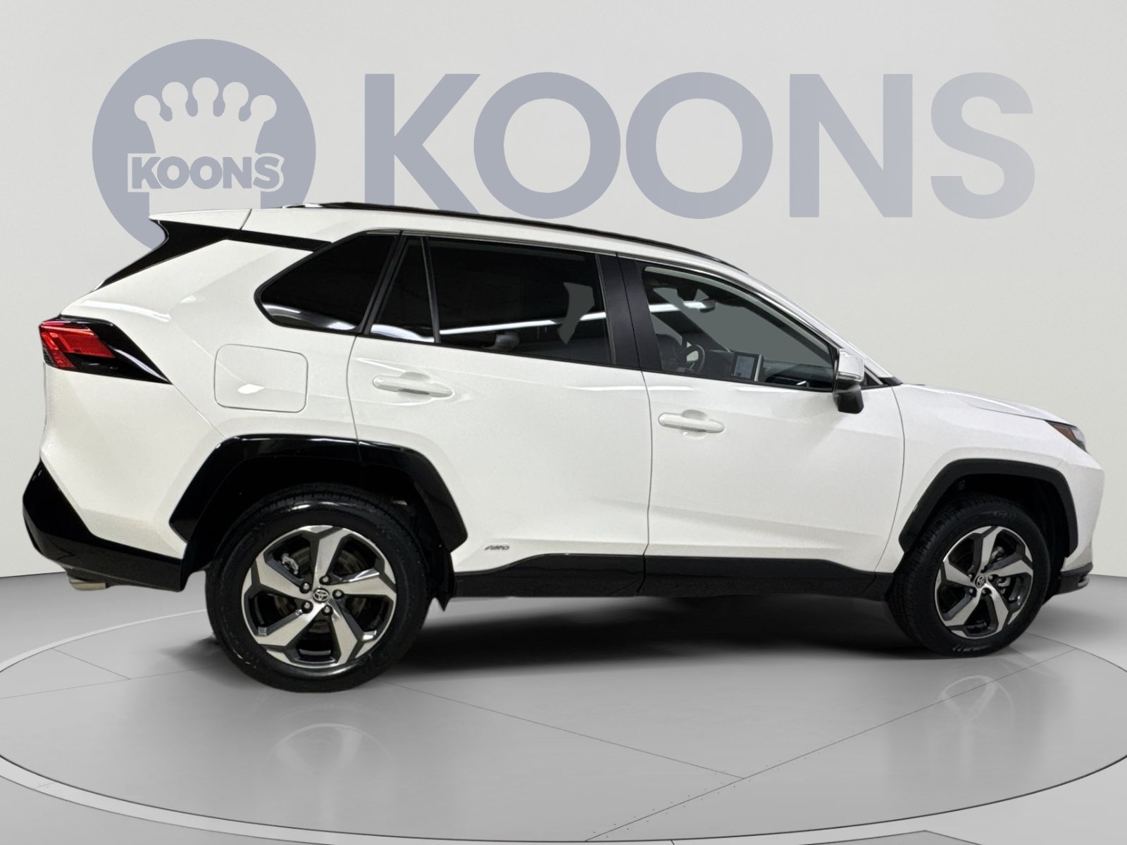 Used 2025 Toyota RAV4 SE w/ Weather & Moonroof Package AWD/4WD image 21