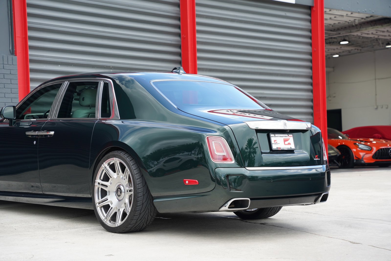 Used 2022 Rolls-Royce Phantom Sedan RWD image 22