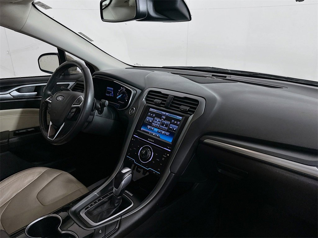 Used 2015 Ford Fusion Titanium image 30