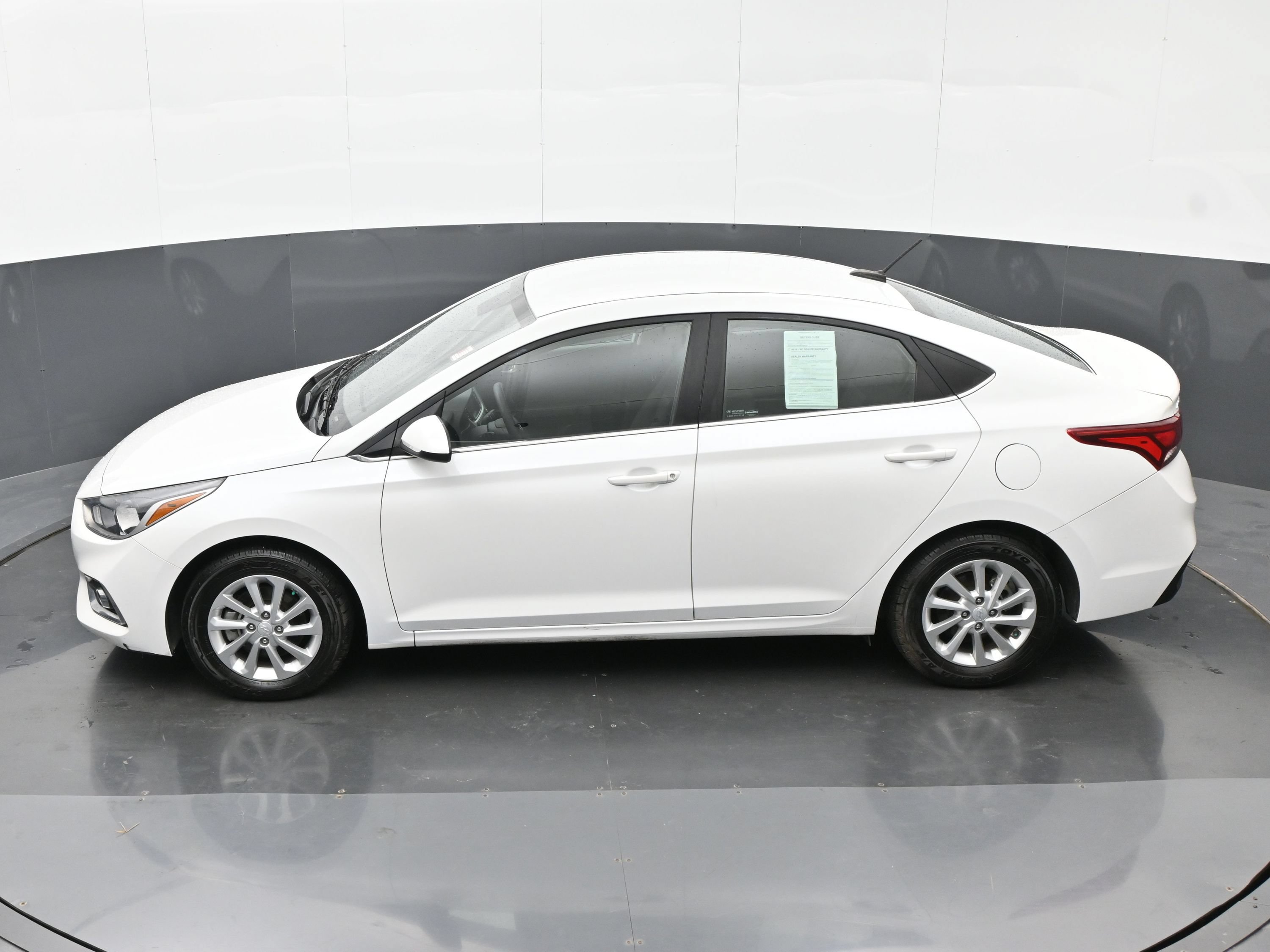 Used 2022 Hyundai Accent SEL FWD image 36