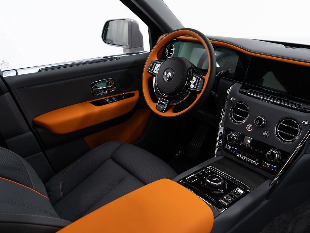 Certified 2026 Rolls-Royce Cullinan AWD/4WD image 32