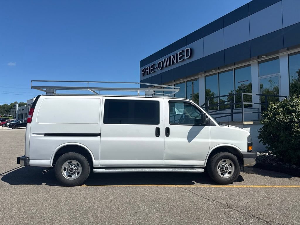 Used 2019 GMC Savana 2500 w/ Driver Convenience Package RWD image 2