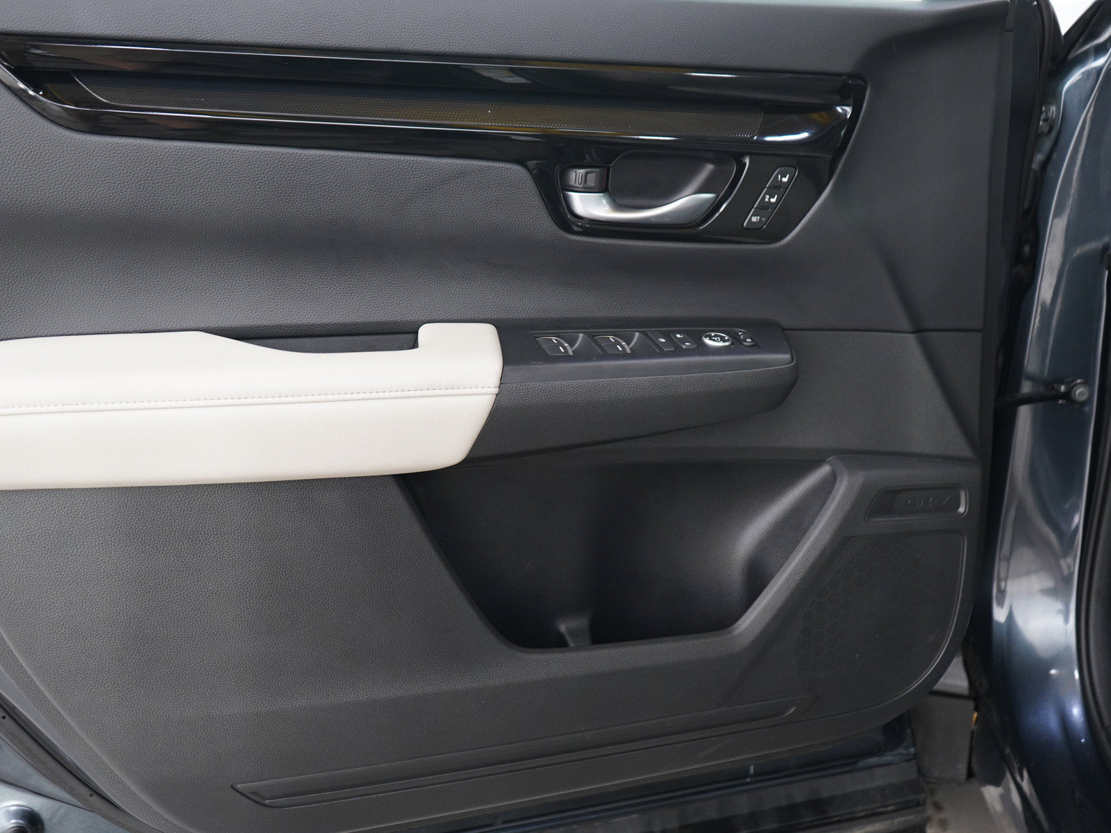 Used 2024 Honda CR-V EX-L image 19