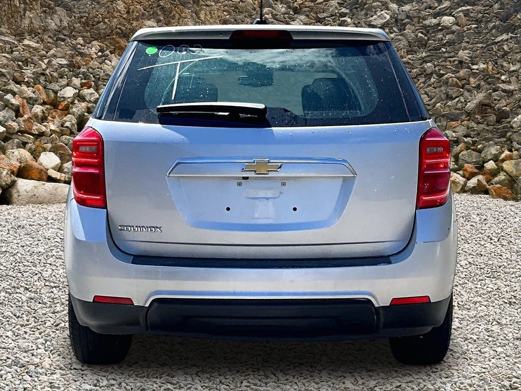 Used 2017 Chevrolet Equinox LS FWD image 3