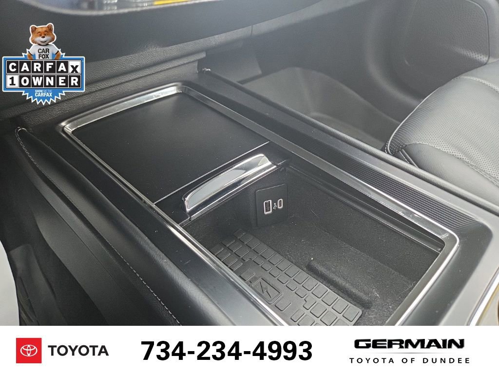 Used 2024 Lincoln Corsair AWD w/ Equipment Group 101A image 32