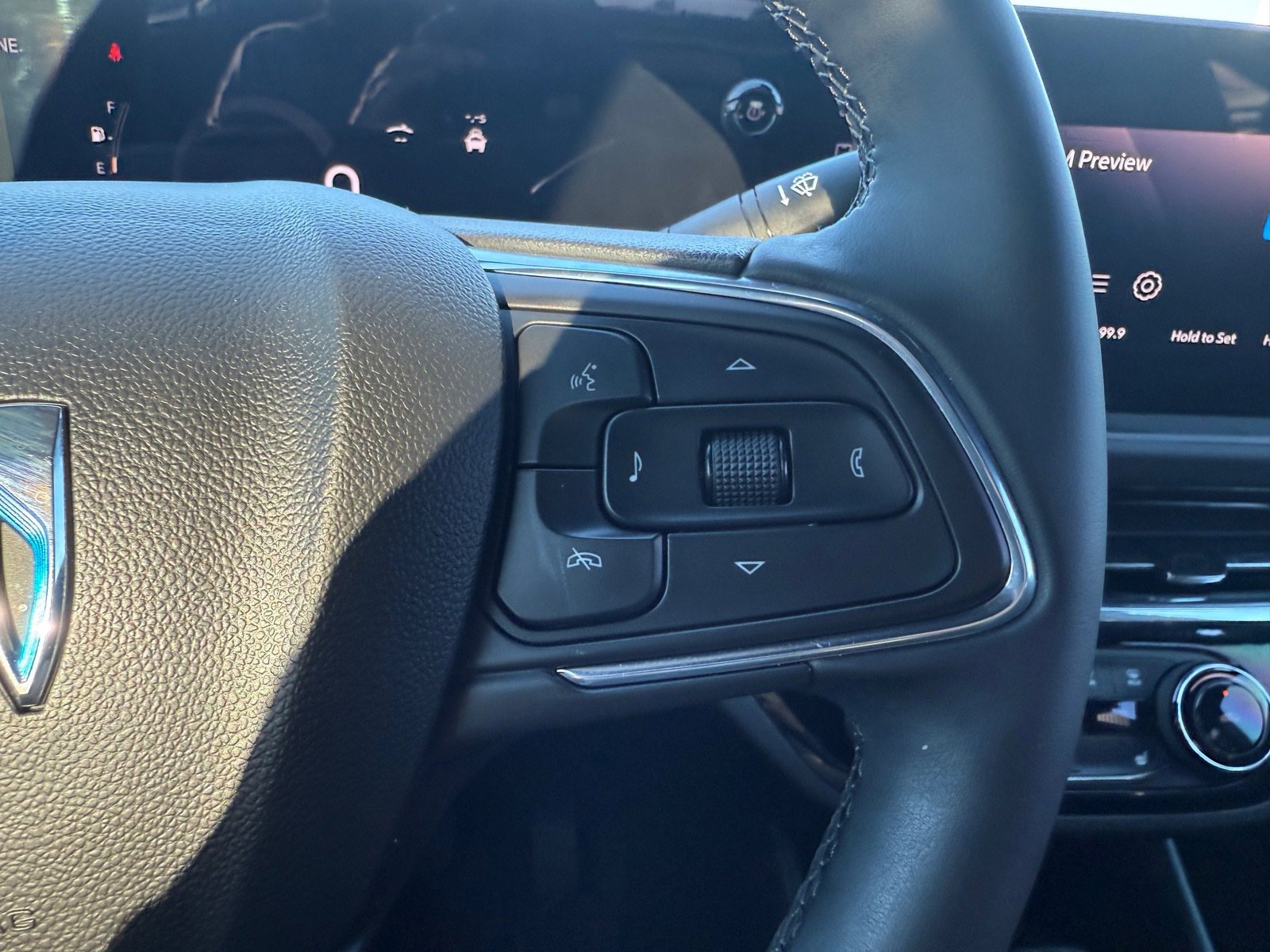 Certified 2025 Buick Envista Sport Touring w/ Convenience I Package image 26