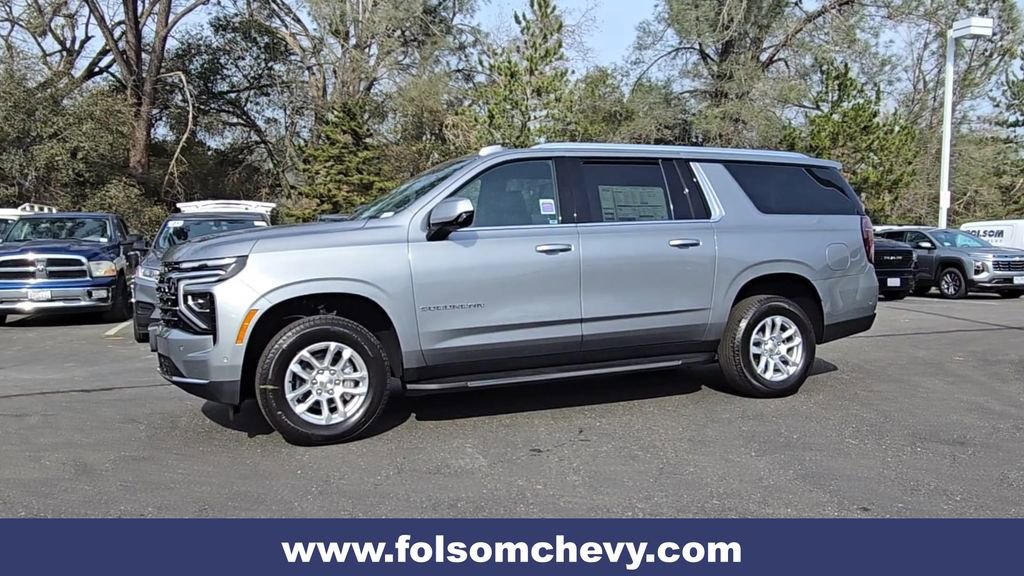 New 2026 Chevrolet Suburban LT image 7