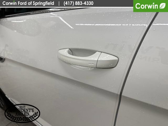 Used 2024 Volkswagen Atlas SEL Premium R-Line image 20