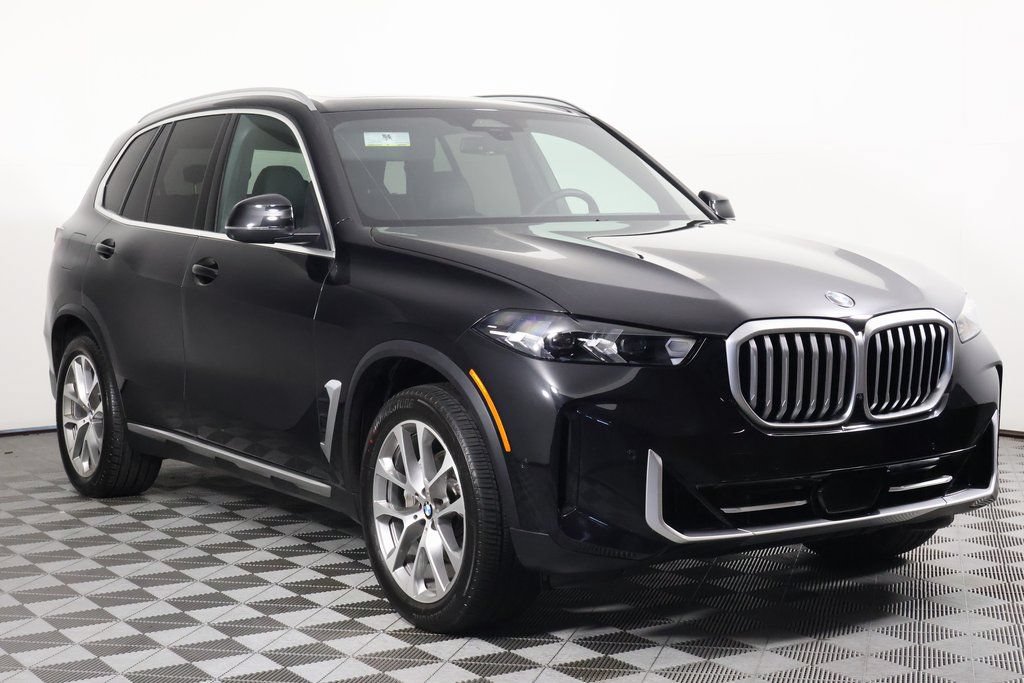 Used 2024 BMW X5 sDrive40i w/ Parking Assistance Package RWD image 3