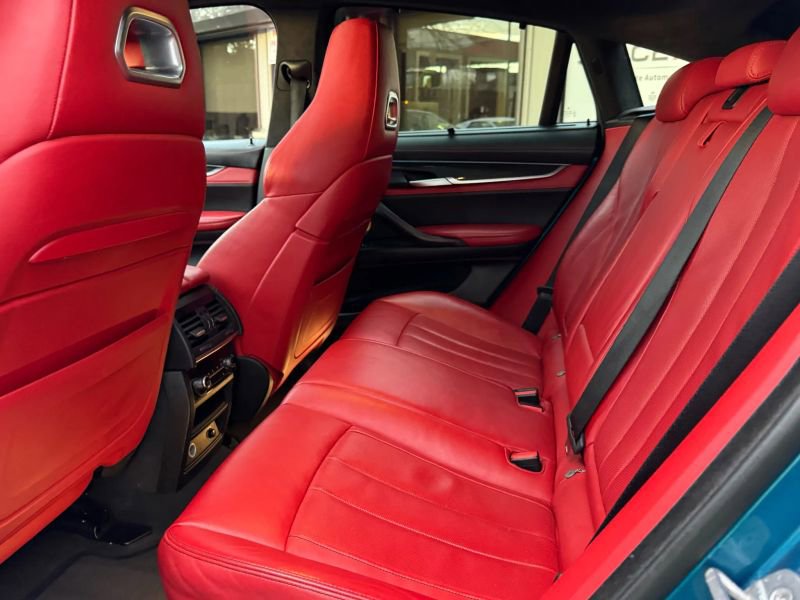 Used 2015 BMW X6 M image 21