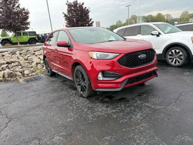 Used 2024 Ford Edge SEL AWD/4WD image 3
