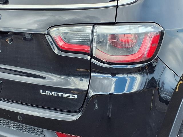 Used 2018 Jeep Compass Limited image 20