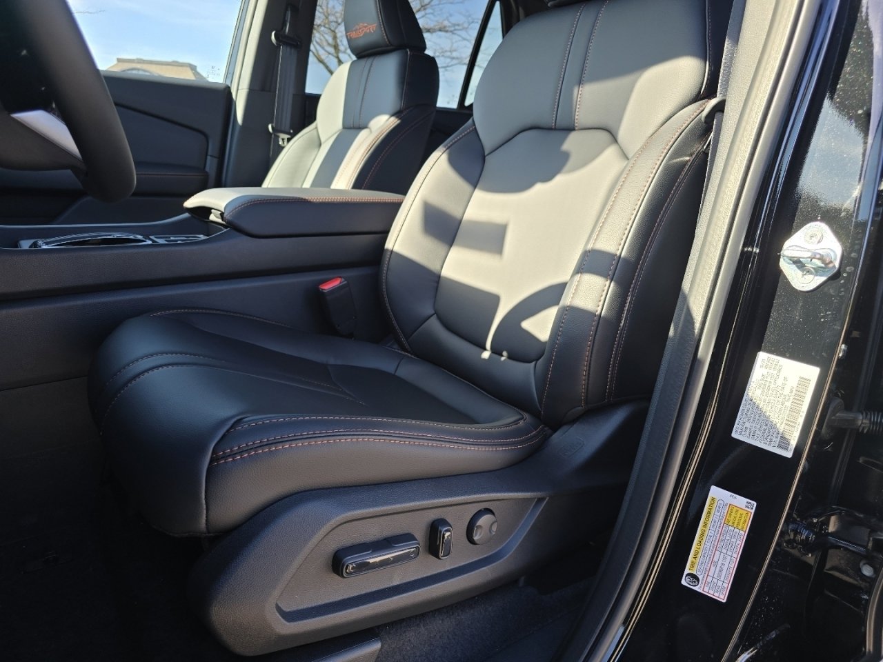New 2025 Honda Pilot TrailSport image 25