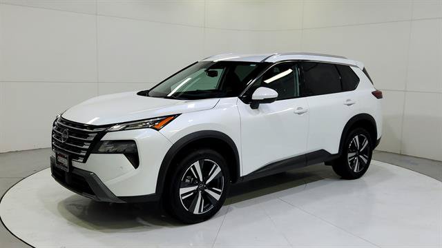 Certified 2026 Nissan Rogue SL FWD image 3