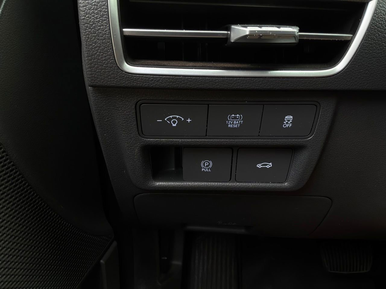 Used 2025 Hyundai Sonata SEL FWD image 22