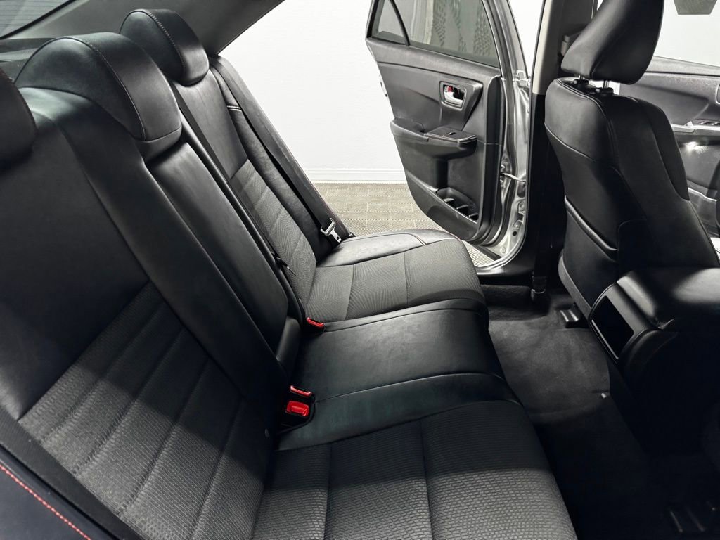 Used 2017 Toyota Camry SE FWD image 44