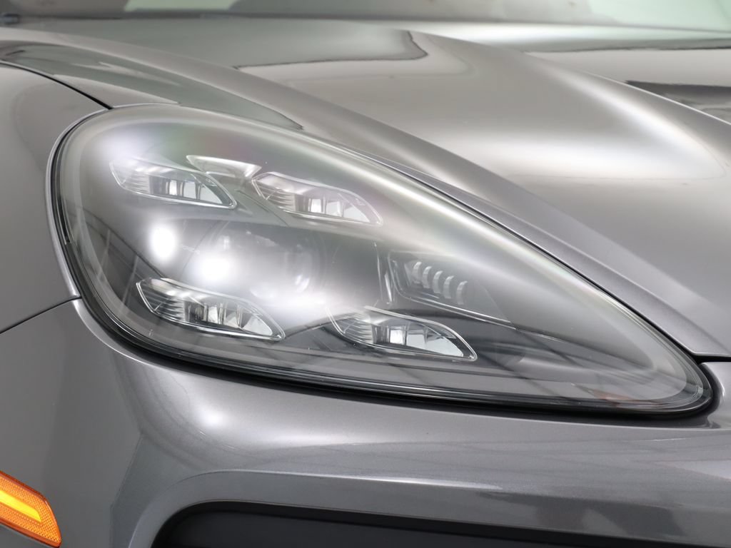 Used 2023 Porsche Cayenne AWD/4WD image 10