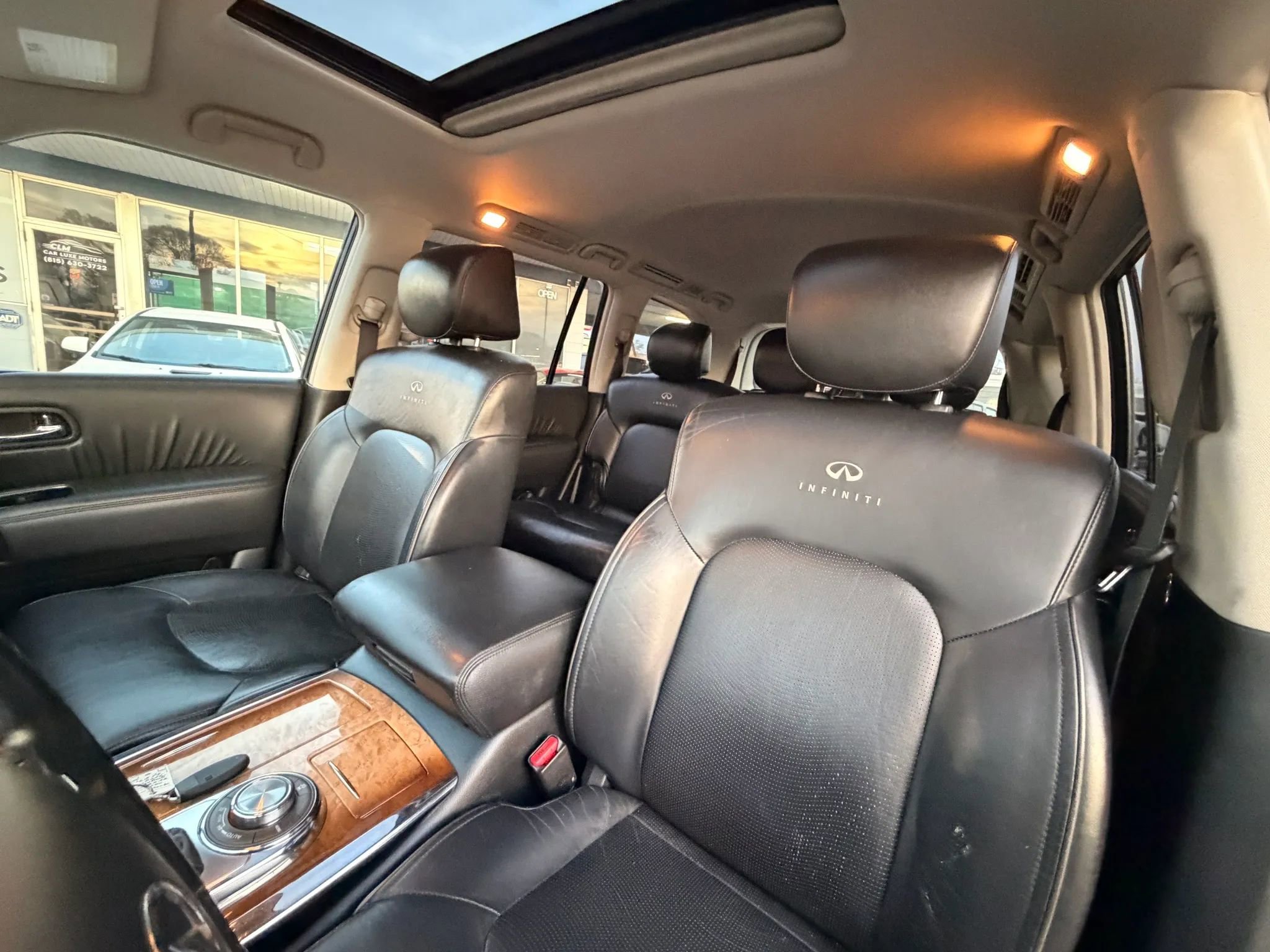 Used 2011 INFINITI QX56 4WD w/ Theater Pkg image 10