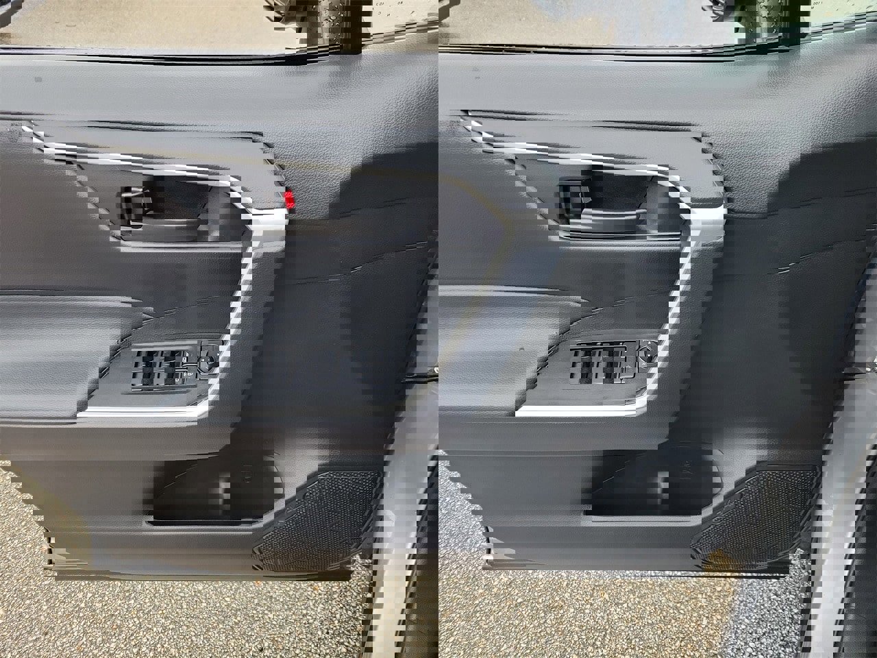 Used 2025 Toyota RAV4 LE image 13