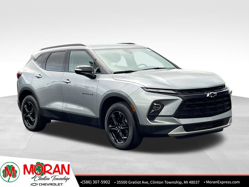 Certified 2024 Chevrolet Blazer LT w/ Midnight/Sport Edition FWD image 8