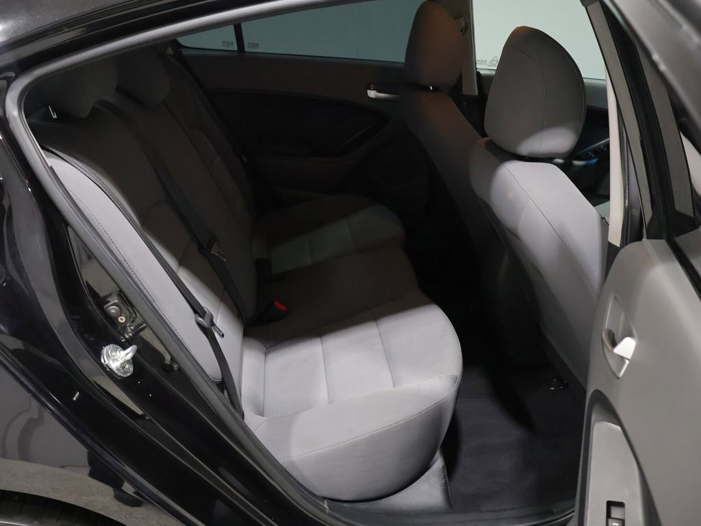 Used 2018 Kia Forte LX FWD image 19