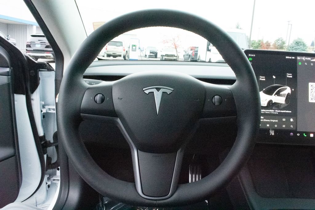 Used 2023 Tesla Model 3 Long Range image 17
