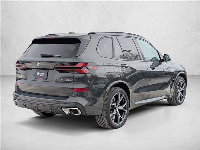 New 2026 BMW X5 xDrive50e w/ M Sport Package AWD/4WD image 2