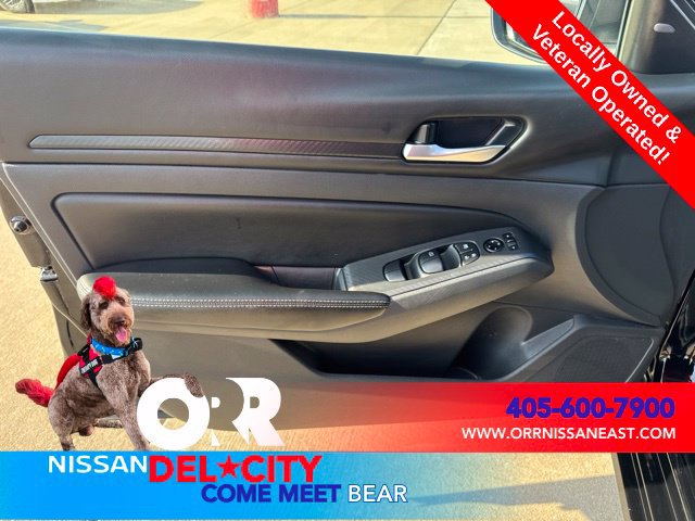 Used 2025 Nissan Altima 2.5 SV FWD image 15