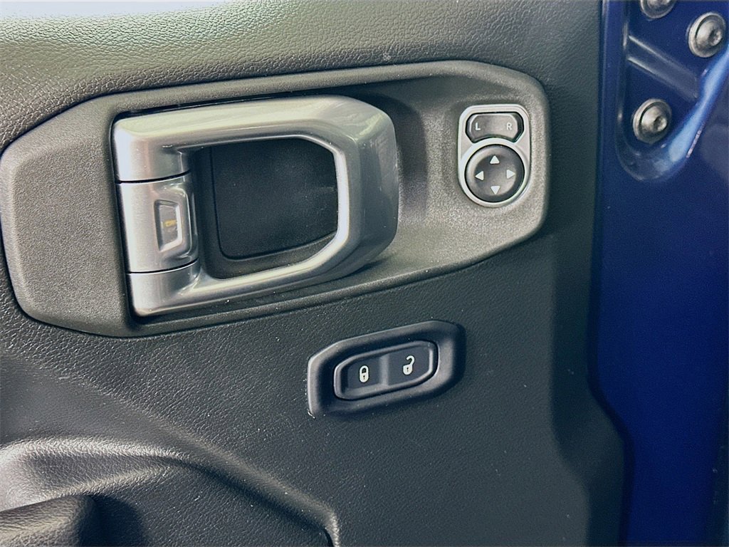 Used 2025 Jeep Wrangler Unlimited Rubicon 4xe w/ Technology Group image 20