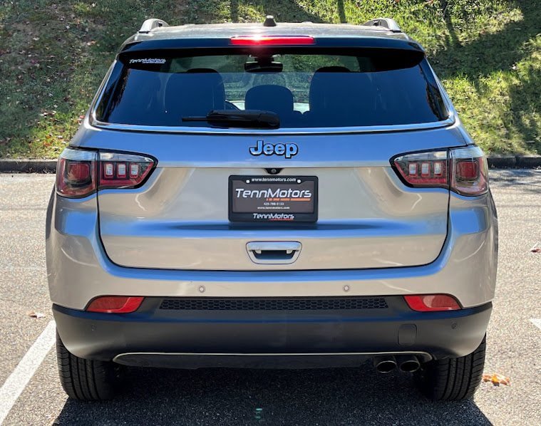 Used 2019 Jeep Compass Limited w/ Safety & Security Group image 23