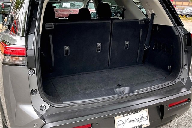 Used 2022 Nissan Pathfinder SV image 37