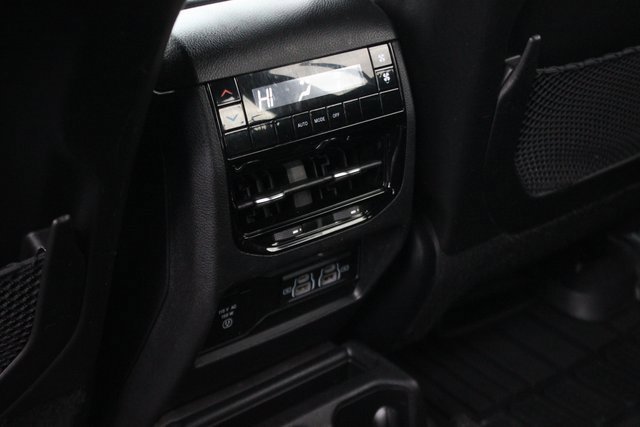 Used 2021 Jeep Grand Cherokee L Laredo image 24