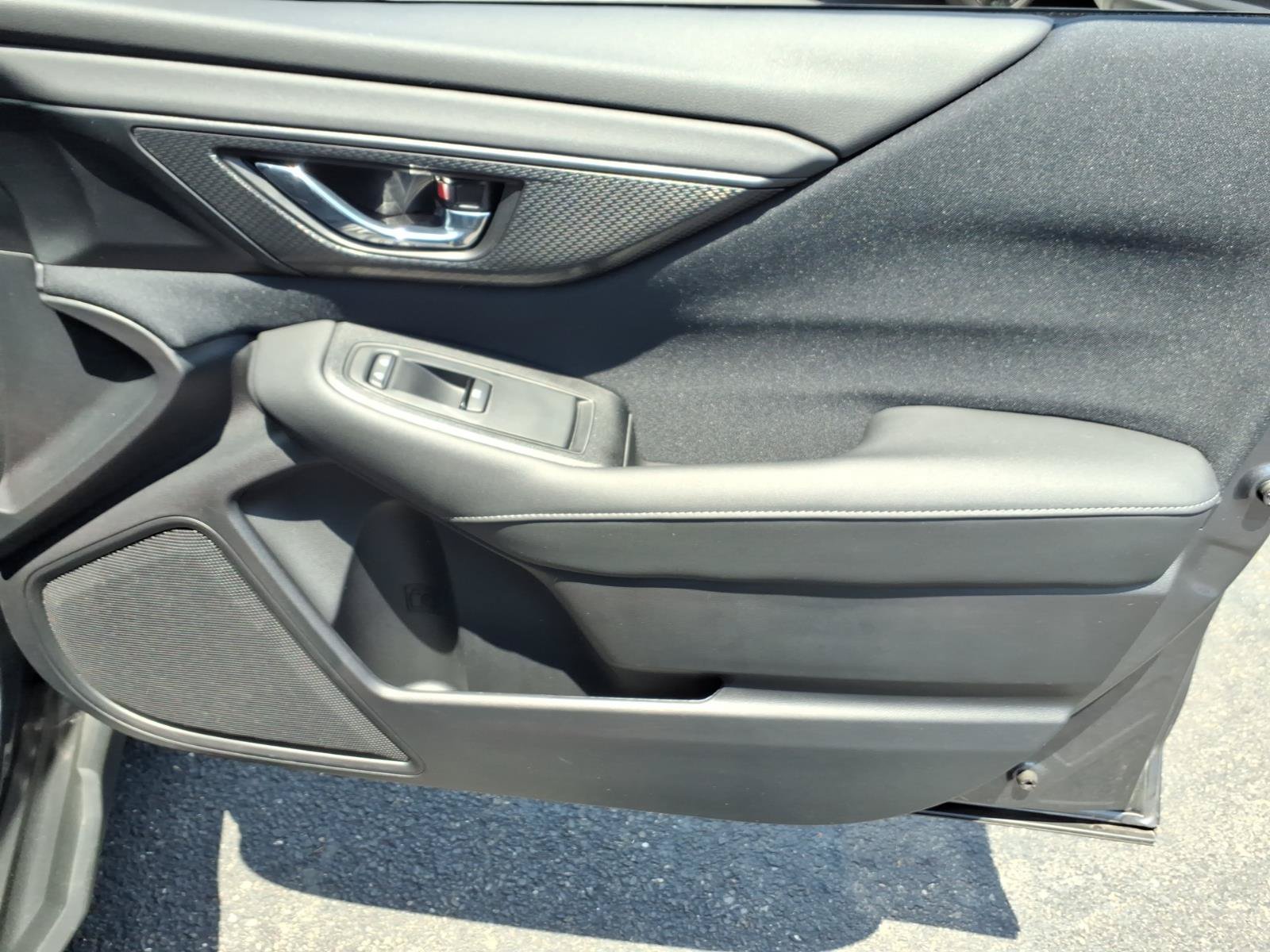 Used 2025 Subaru Outback Premium AWD/4WD image 9