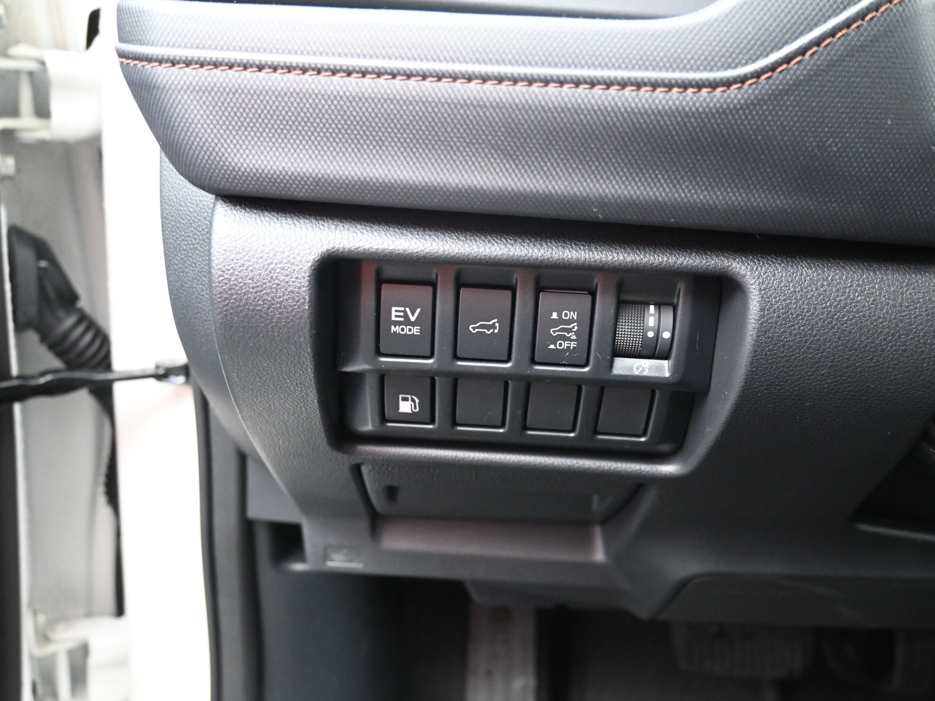 Used 2025 Subaru Forester Touring w/ Touring Package AWD/4WD image 17