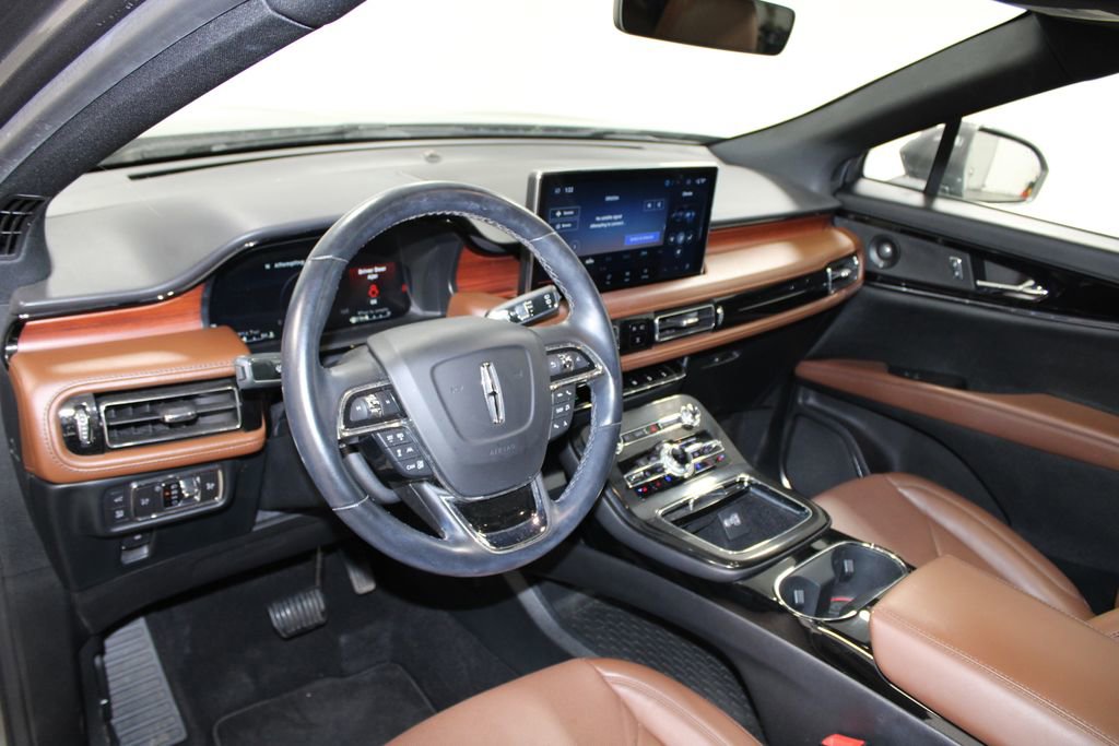 Used 2022 Lincoln Nautilus Reserve w/ Equipment Group 201A image 24