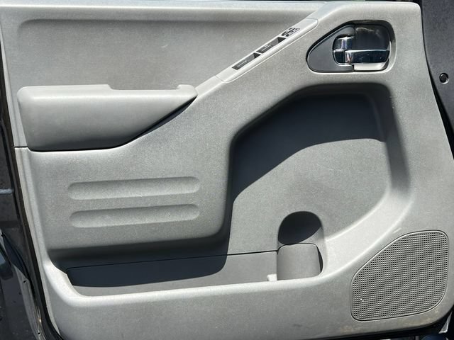 Used 2020 Nissan Frontier SV w/ Midnight Edition Floor Mats AWD/4WD image 15