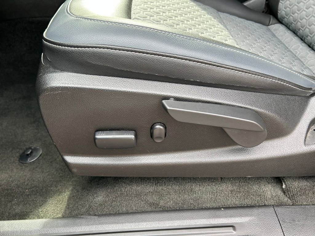 Used 2018 Chevrolet Colorado Z71 image 23