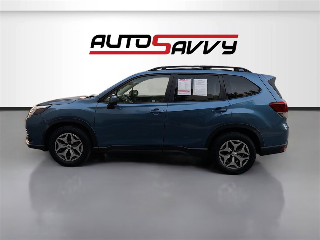 Used 2023 Subaru Forester Premium image 4