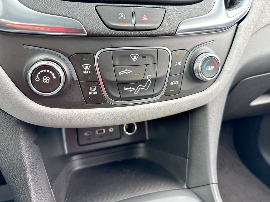 Used 2022 Chevrolet Equinox LS FWD image 19