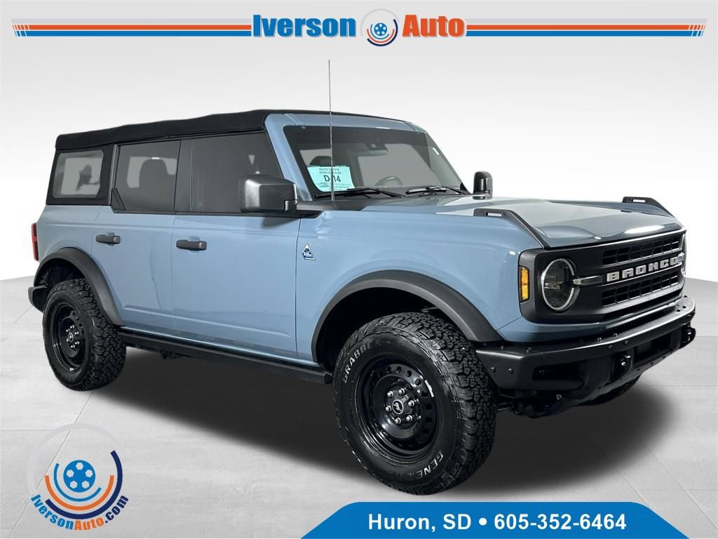 Used 2022 Ford Bronco Black Diamond image 1