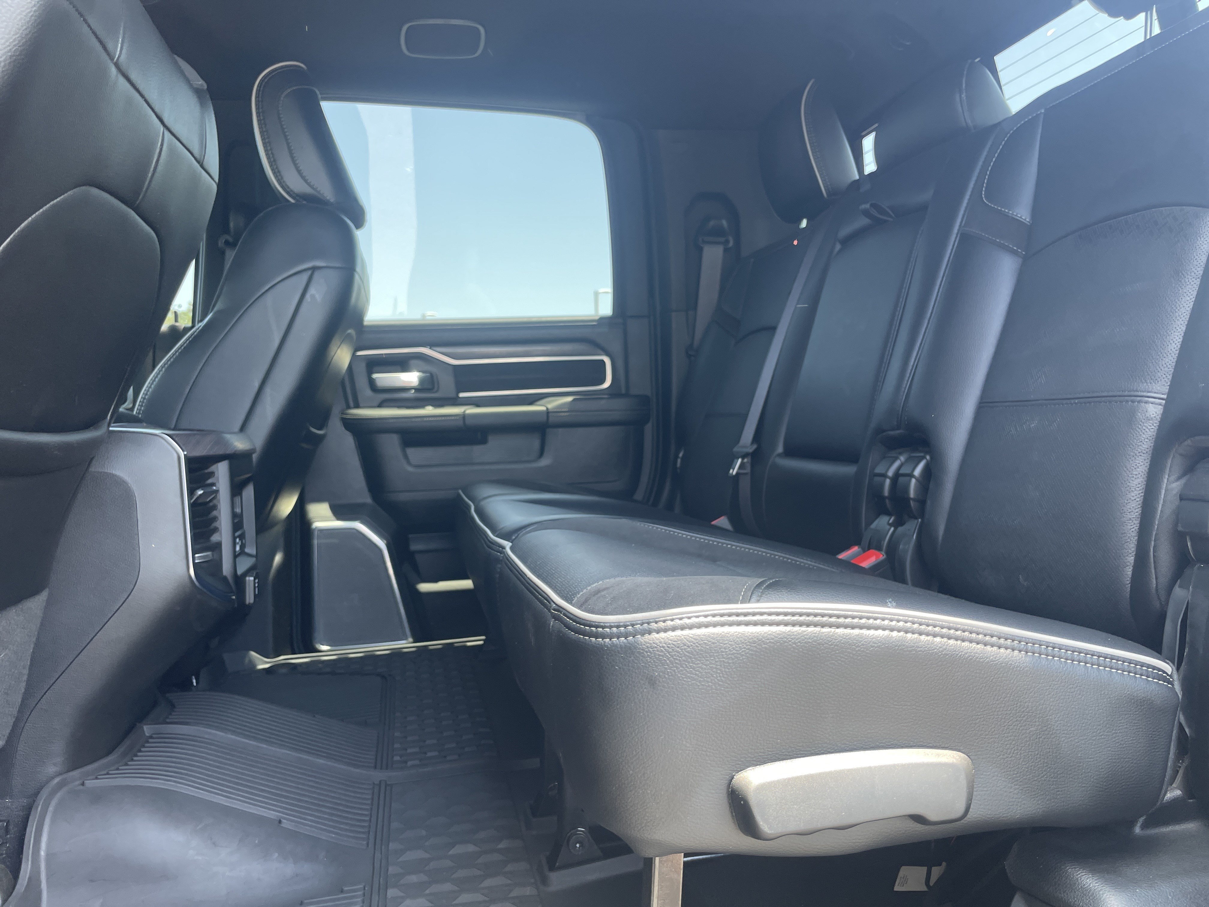Used 2026 RAM 3500 Laramie AWD/4WD image 29