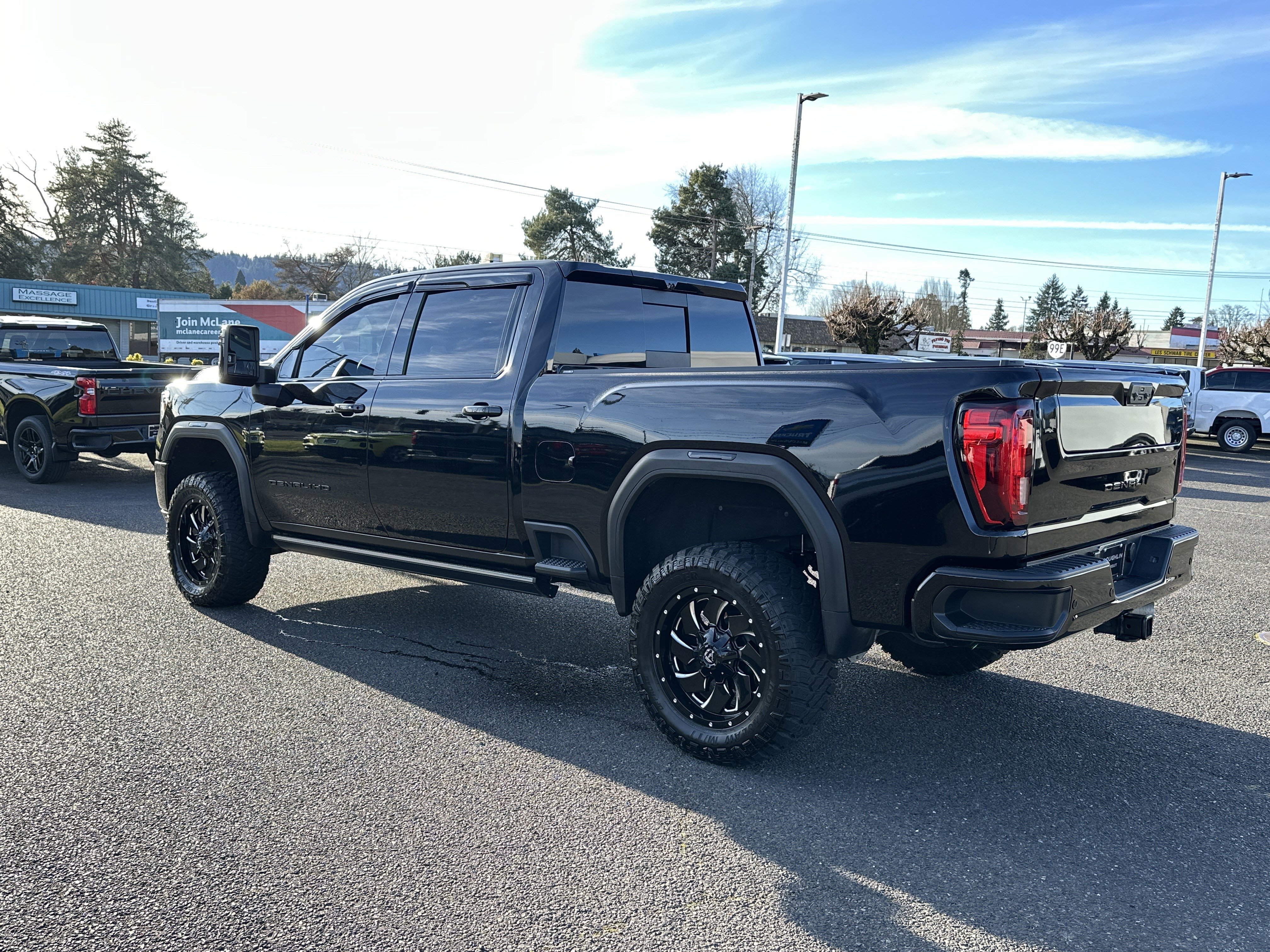 Used 2021 GMC Sierra 2500 Denali w/ Denali Ultimate Package image 3